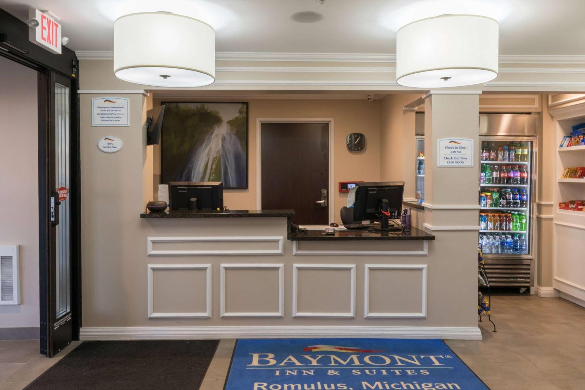 Baymont By Wyndham Detroit Airport/Romulus Hotel Kültér fotó